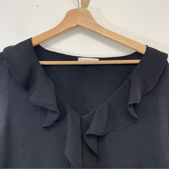 FLS Apparel Womans Black Top 3X Ruffle V Neckline Sleeveless Classic Basic - Picture 2 of 9